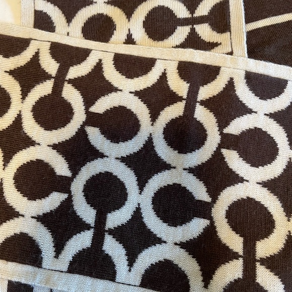 Coach Scarf - Picture 5 of 5